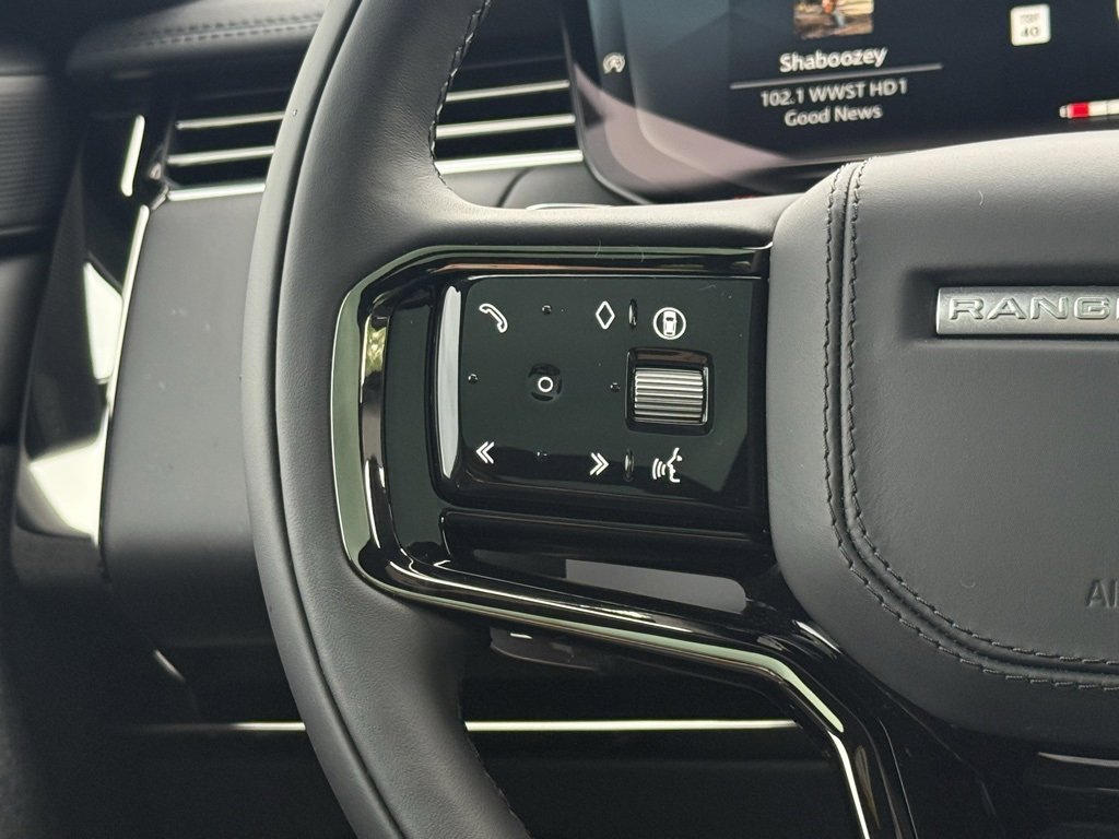 New 2025 Land Rover Range Rover Sport Dynamic SE image 17