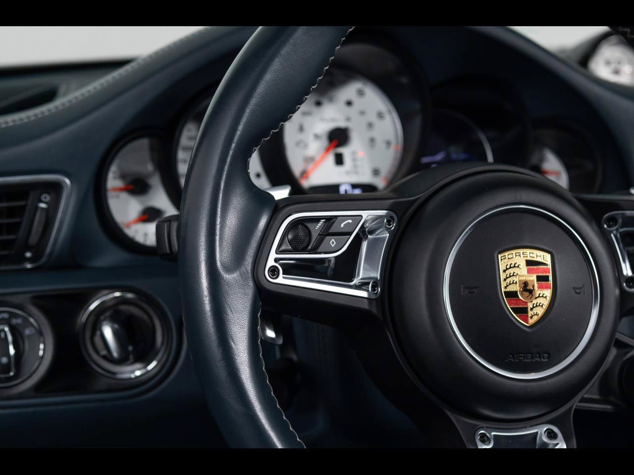 Used 2019 Porsche 911 Turbo S AWD/4WD image 18