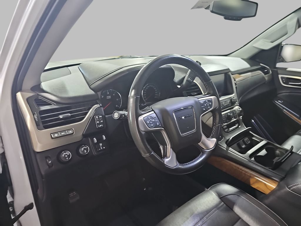 Used 2020 GMC Yukon Denali w/ Denali Ultimate Package AWD/4WD image 22