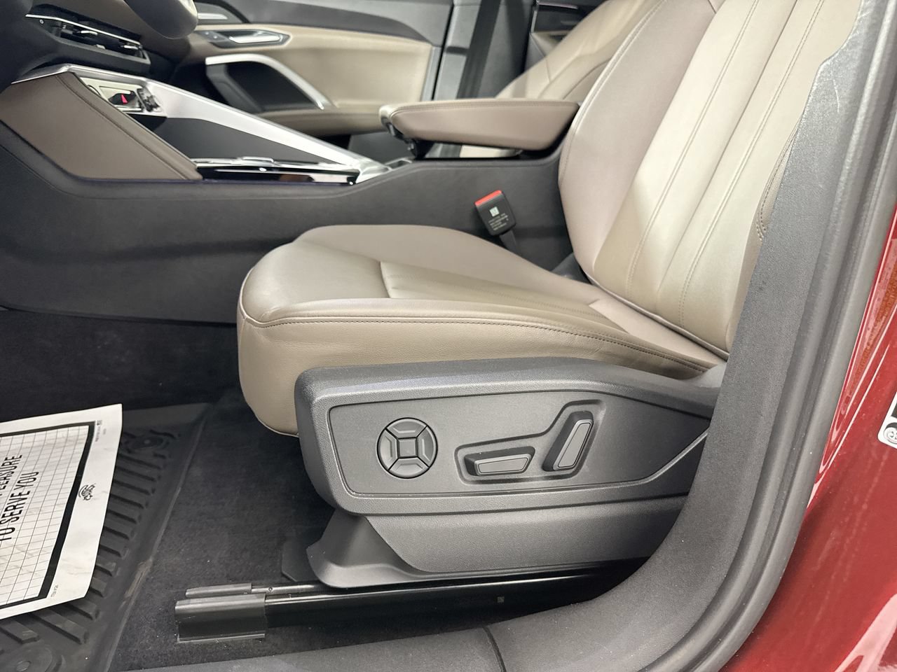 Used 2025 Audi Q5 Premium Plus w/ Premium Plus AWD/4WD image 28