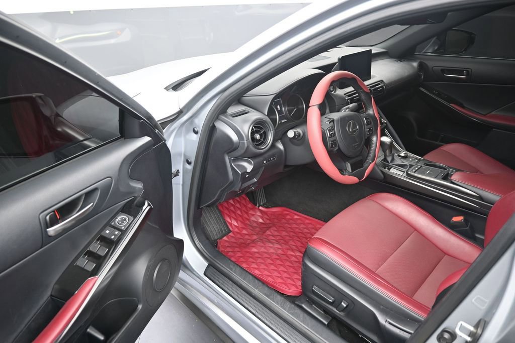 Used 2023 Lexus IS 300 w/ Comfort Package RWD image 10