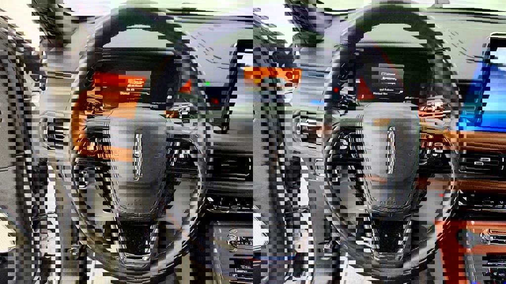 Used 2023 Lincoln Aviator Grand Touring w/ Equipment Group 301A image 13