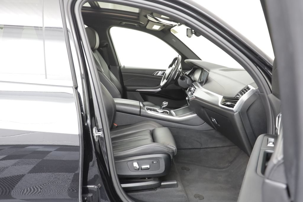 Used 2021 BMW X5 xDrive40i AWD/4WD image 18