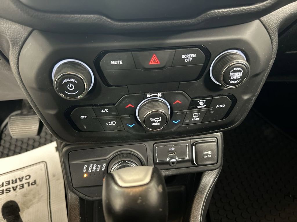 Used 2018 Jeep Renegade Trailhawk image 16