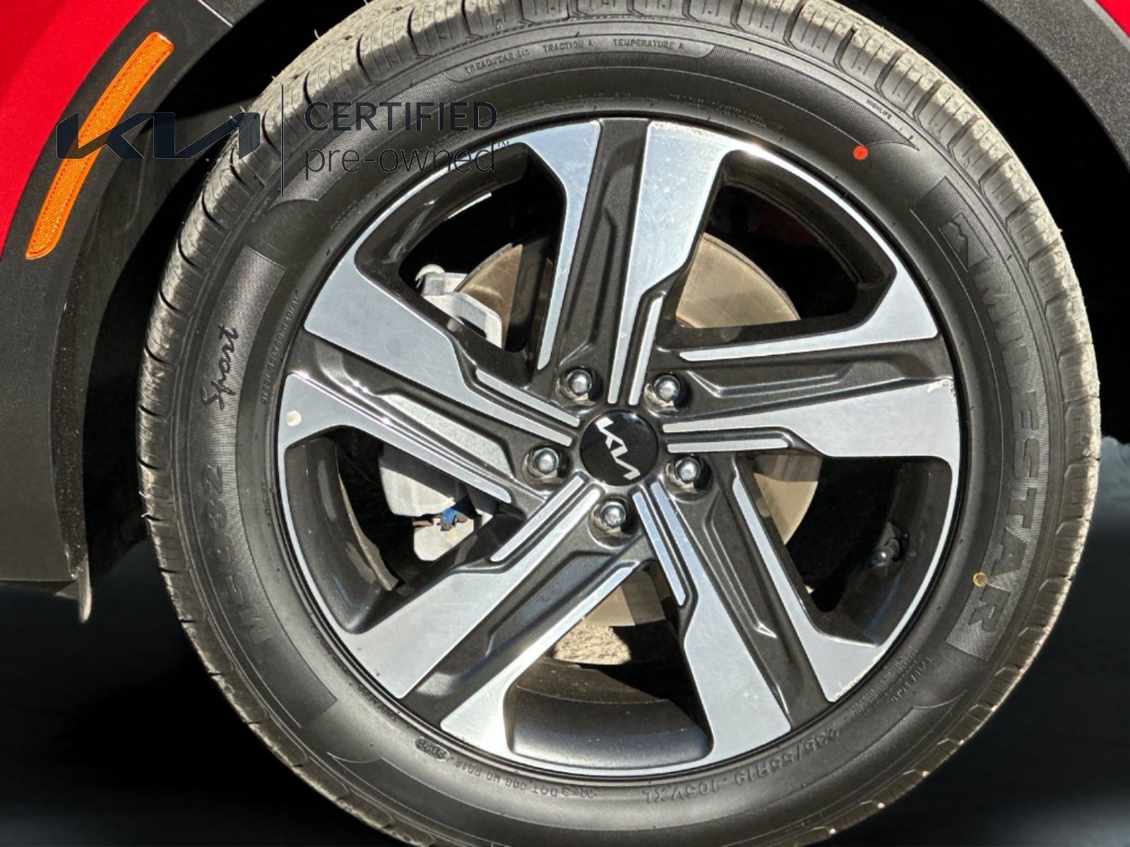 Certified 2023 Kia Sorento EX AWD/4WD image 28