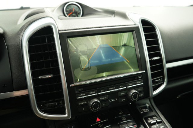 Used 2016 Porsche Cayenne image 43