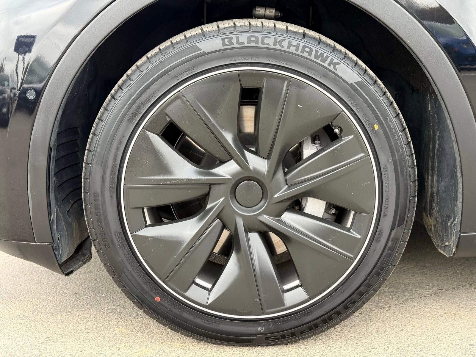 Used 2022 Tesla Model Y Long Range image 15