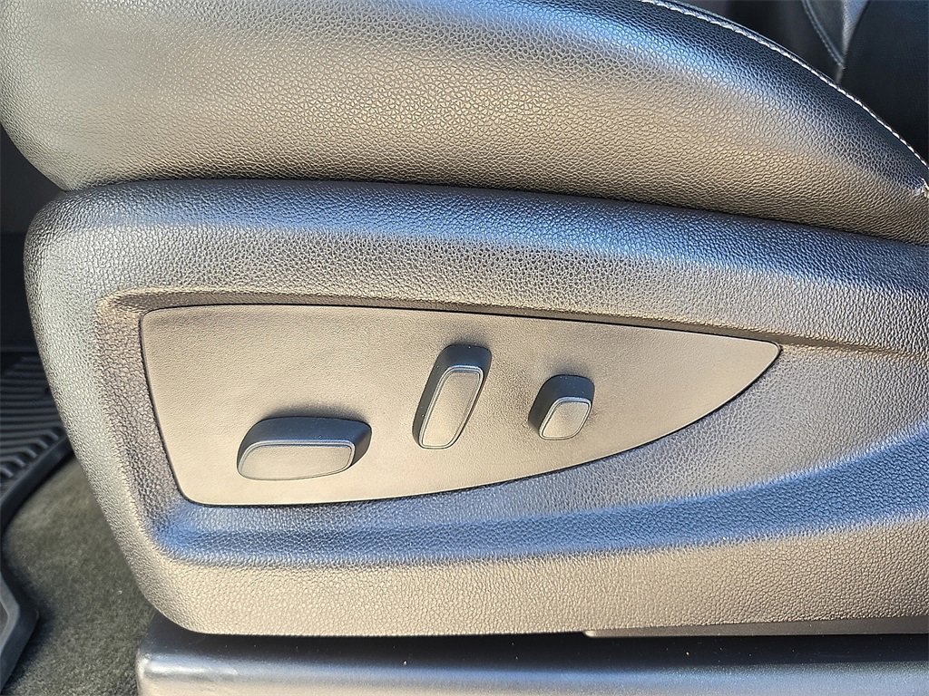 Used 2016 Chevrolet Silverado 1500 LTZ Z71 w/ LTZ Plus Package image 16