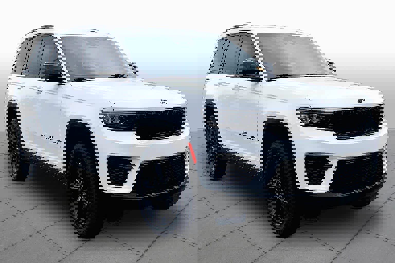 Used 2022 Jeep Grand Cherokee Altitude AWD/4WD image 3