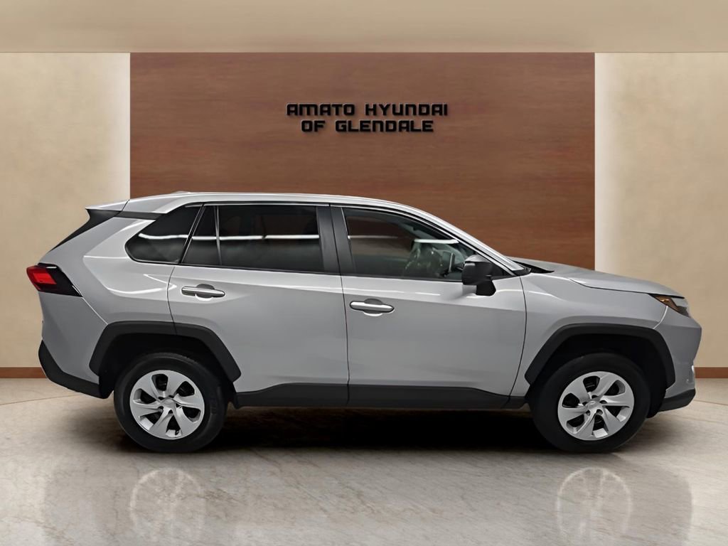 Used 2023 Toyota RAV4 LE image 7