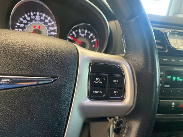 Used 2012 Chrysler 200 Touring FWD image 13
