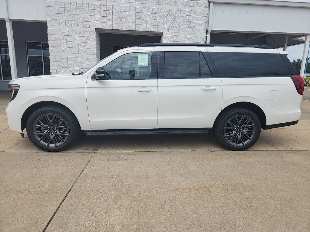 New 2026 Ford Expedition Max Platinum w/ Stealth Appearance Package AWD/4WD image 4