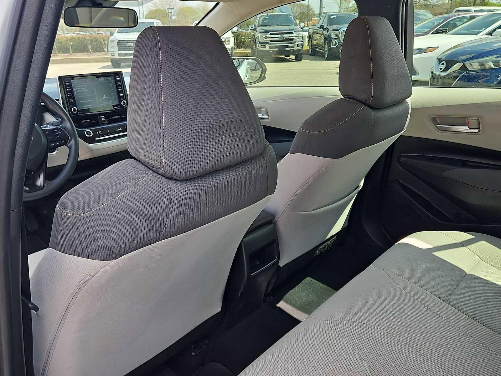 Used 2021 Toyota Corolla LE w/ LE Convenience Package image 18