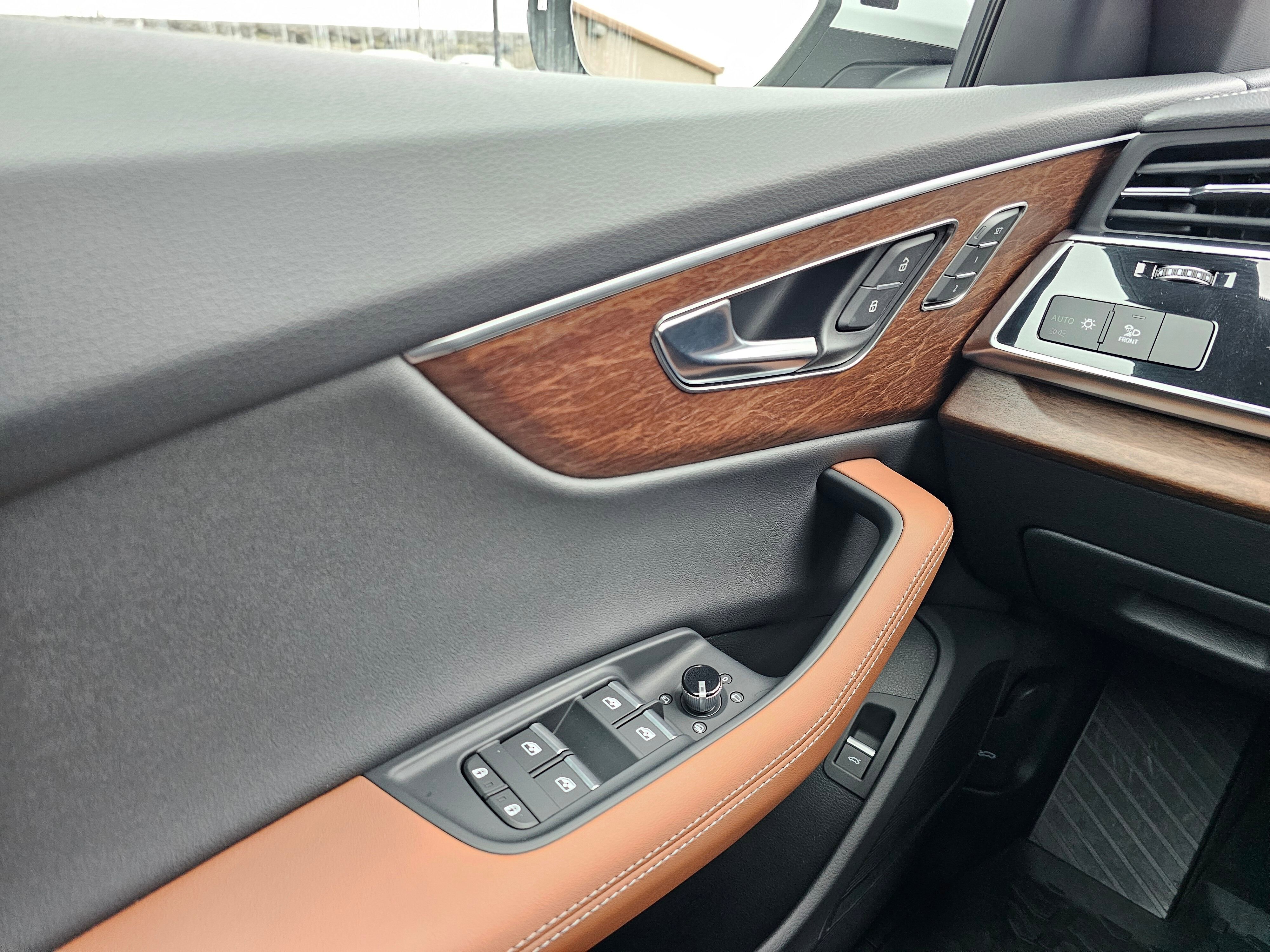 Certified 2025 Audi Q8 Premium Plus w/ Premium Plus Package image 29