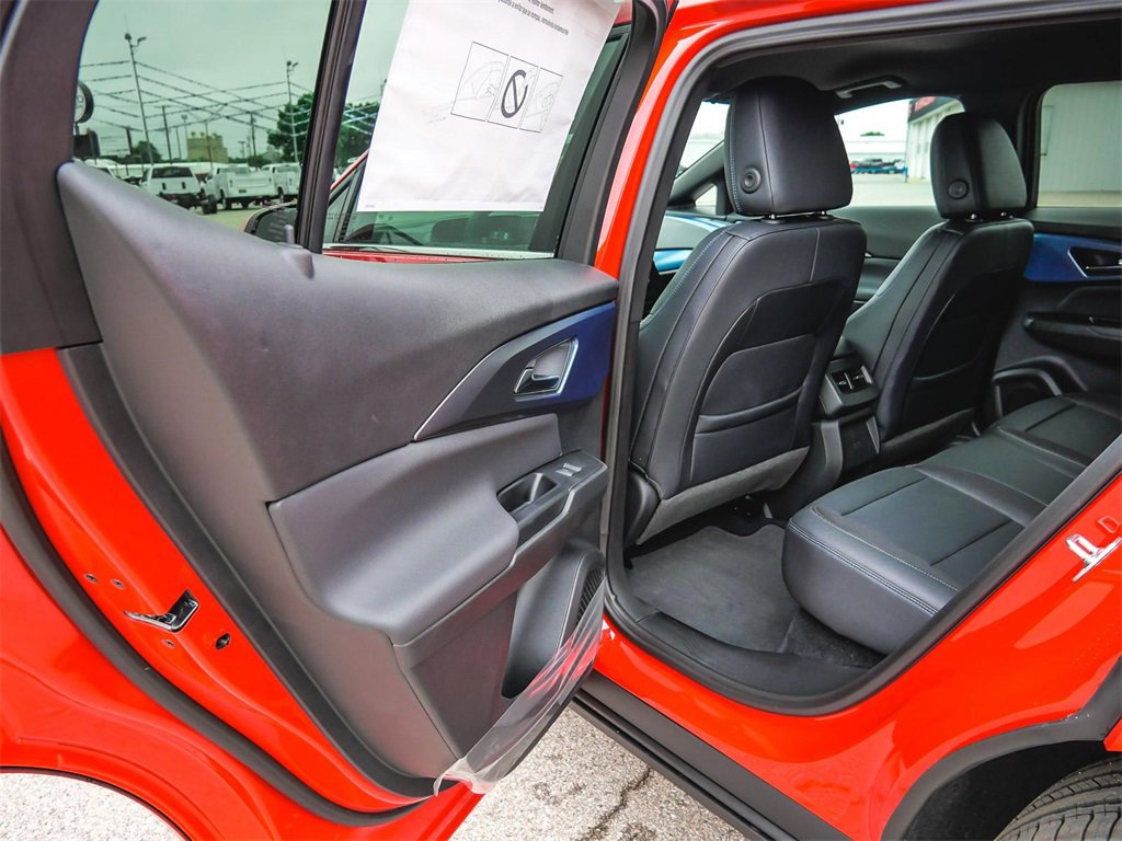 New 2024 Chevrolet Equinox EV LT image 32