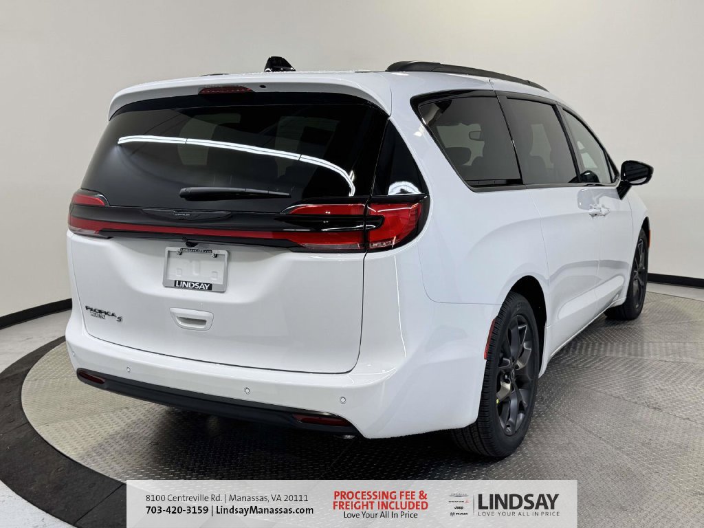 New 2026 Chrysler Pacifica Select w/ S Appearance Package FWD image 8