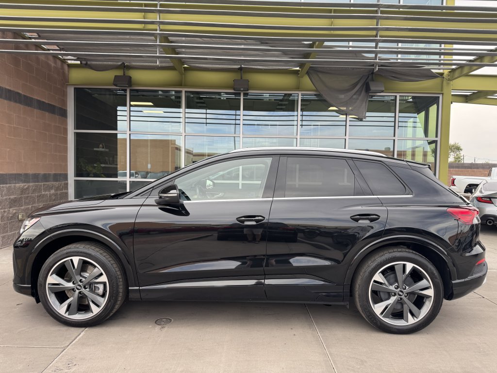 Used 2022 Audi Q4 e-tron Premium Plus w/ Premium Plus image 7