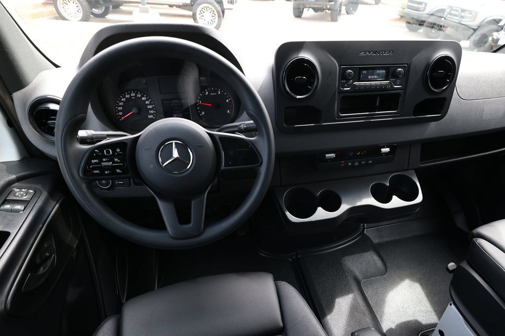 Used 2022 Mercedes-Benz Sprinter 3500 image 19