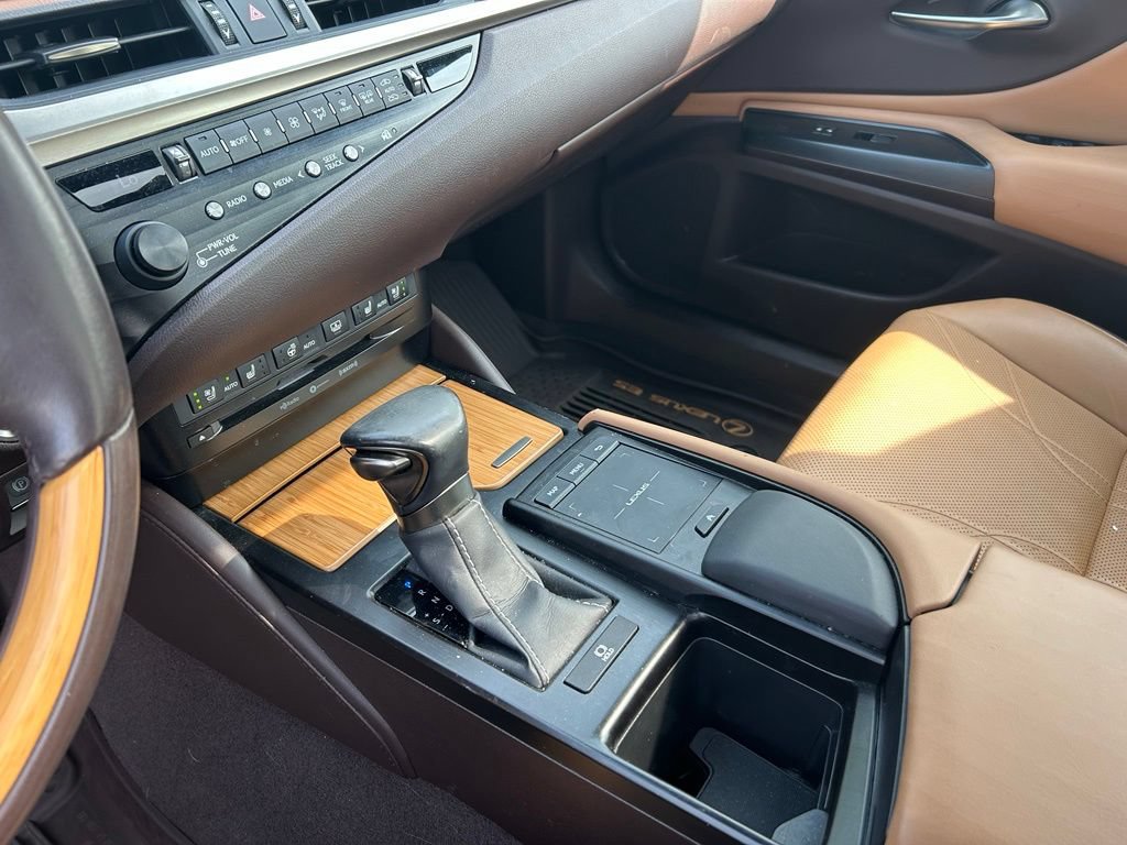 Used 2019 Lexus ES 350 w/ Accessory Package FWD image 13