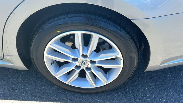 Used 2015 Toyota Avalon XLE Premium FWD image 6