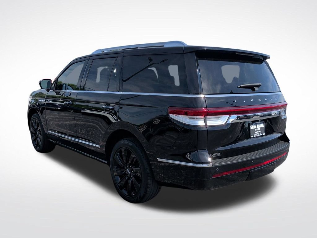 Used 2023 Lincoln Navigator Reserve AWD/4WD image 5