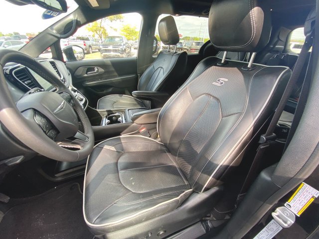 Used 2025 Chrysler Pacifica Limited FWD image 20