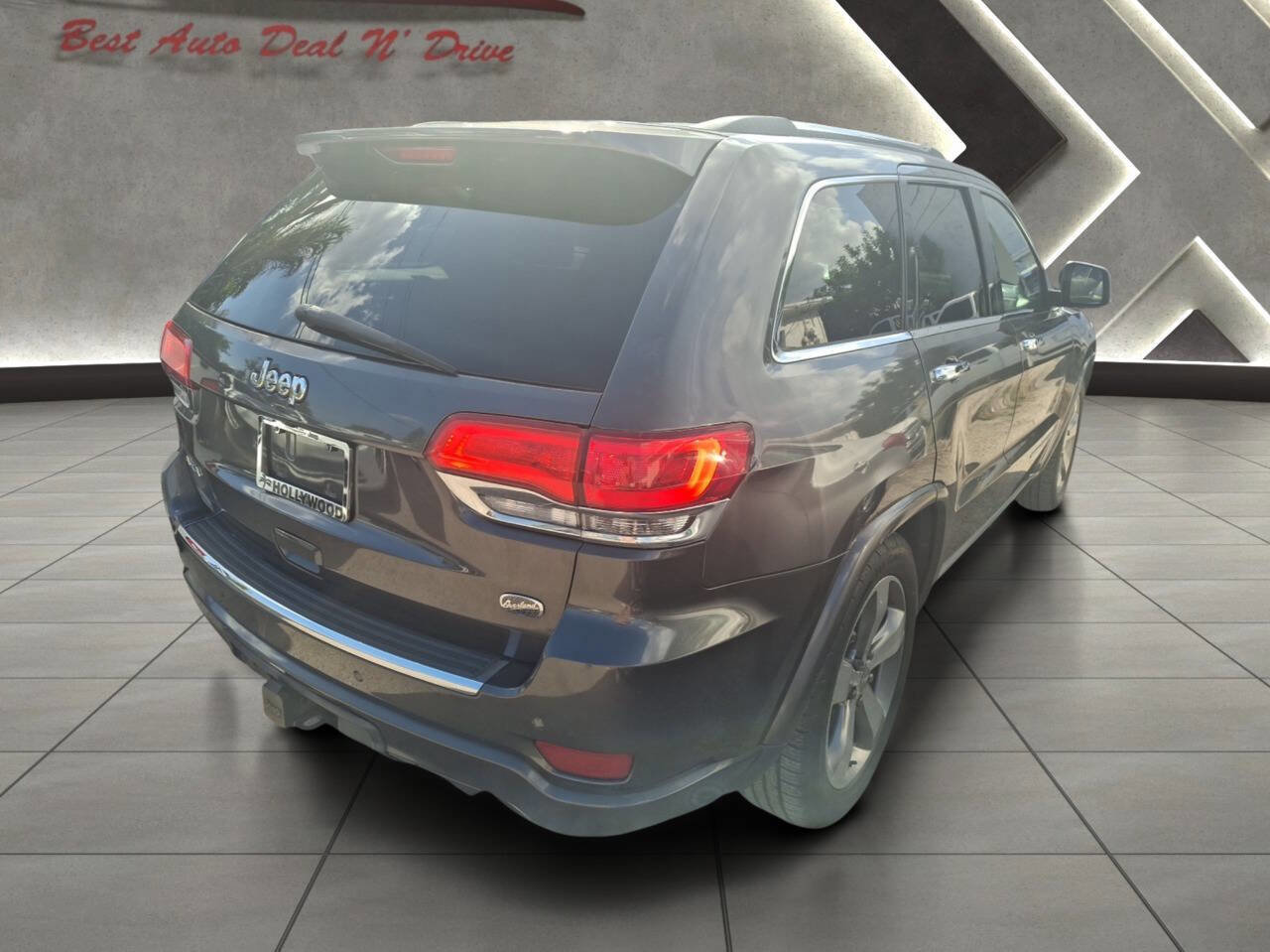 Used 2014 Jeep Grand Cherokee Overland AWD/4WD image 5