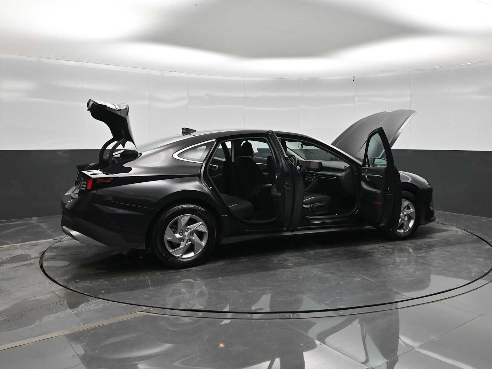 Used 2025 Hyundai Sonata SE FWD image 43