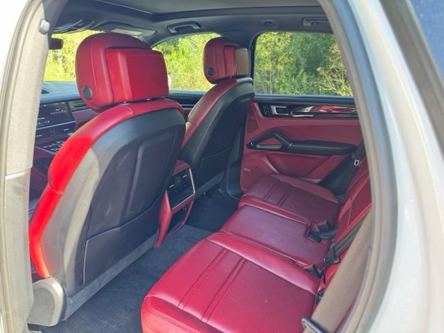 Used 2019 Porsche Cayenne S AWD/4WD image 12