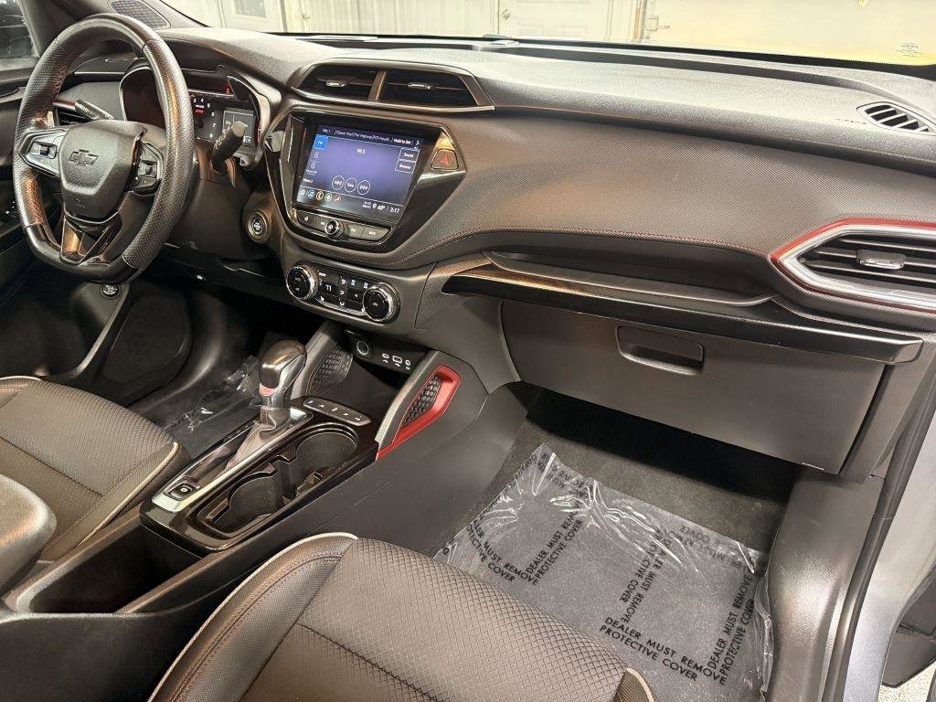 Used 2021 Chevrolet TrailBlazer RS w/ Sun and Liftgate Package AWD/4WD image 37