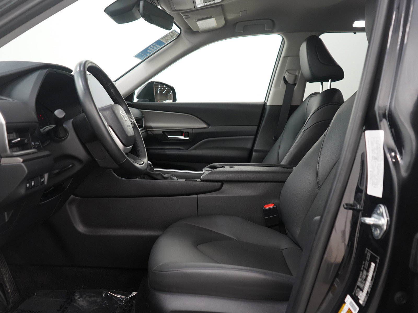 Used 2024 Toyota Grand Highlander XLE image 25