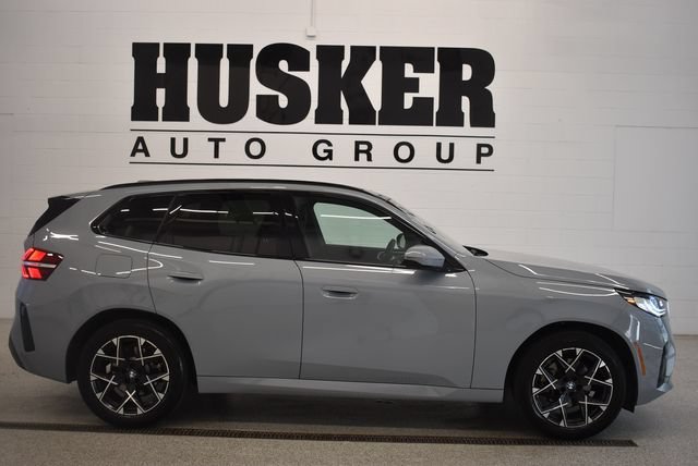 Used 2025 BMW X3 xDrive30i AWD/4WD image 2