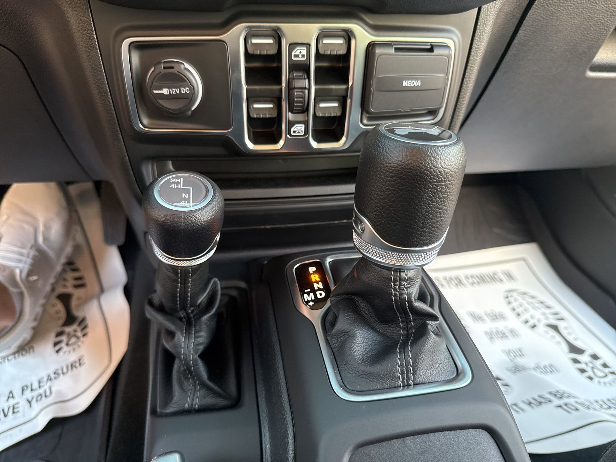 Used 2024 Jeep Wrangler Sport image 40