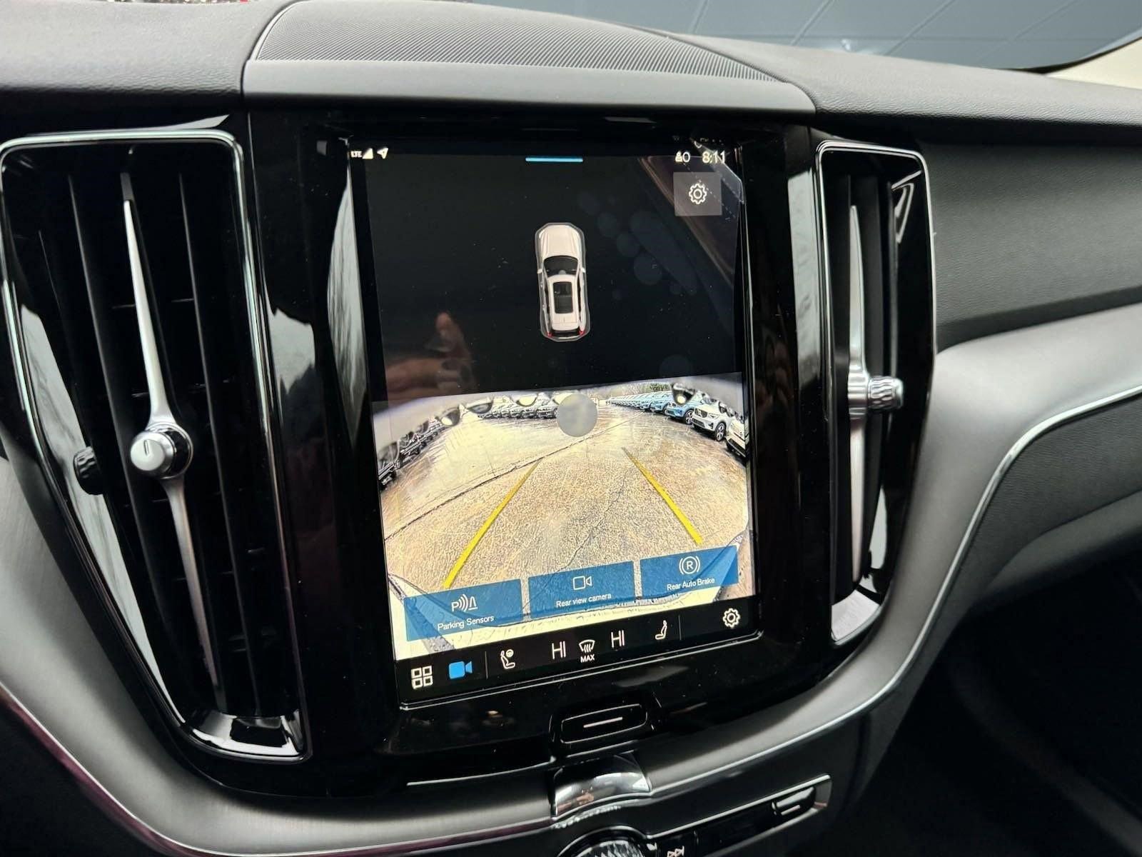 New 2024 Volvo XC60 B5 Core w/ Protection Package Premier AWD/4WD image 32