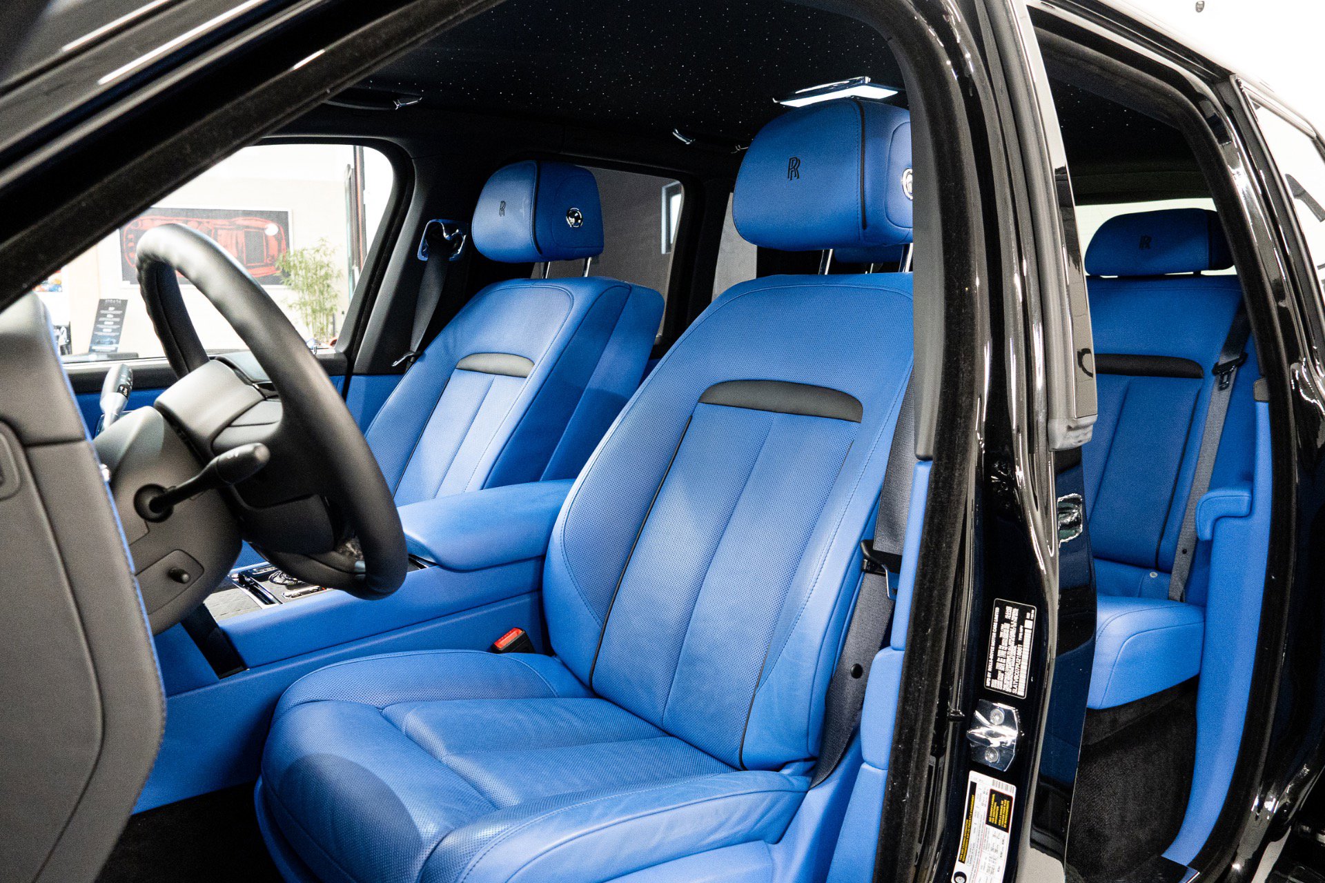 Used 2023 Rolls-Royce Cullinan Black Badge w/ Driver's Package image 18