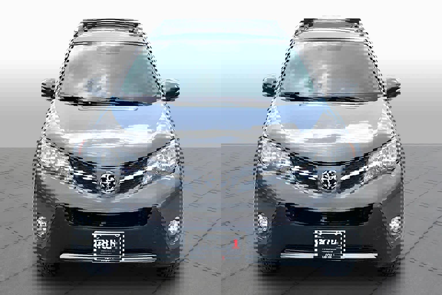 Used 2014 Toyota RAV4 XLE FWD image 4