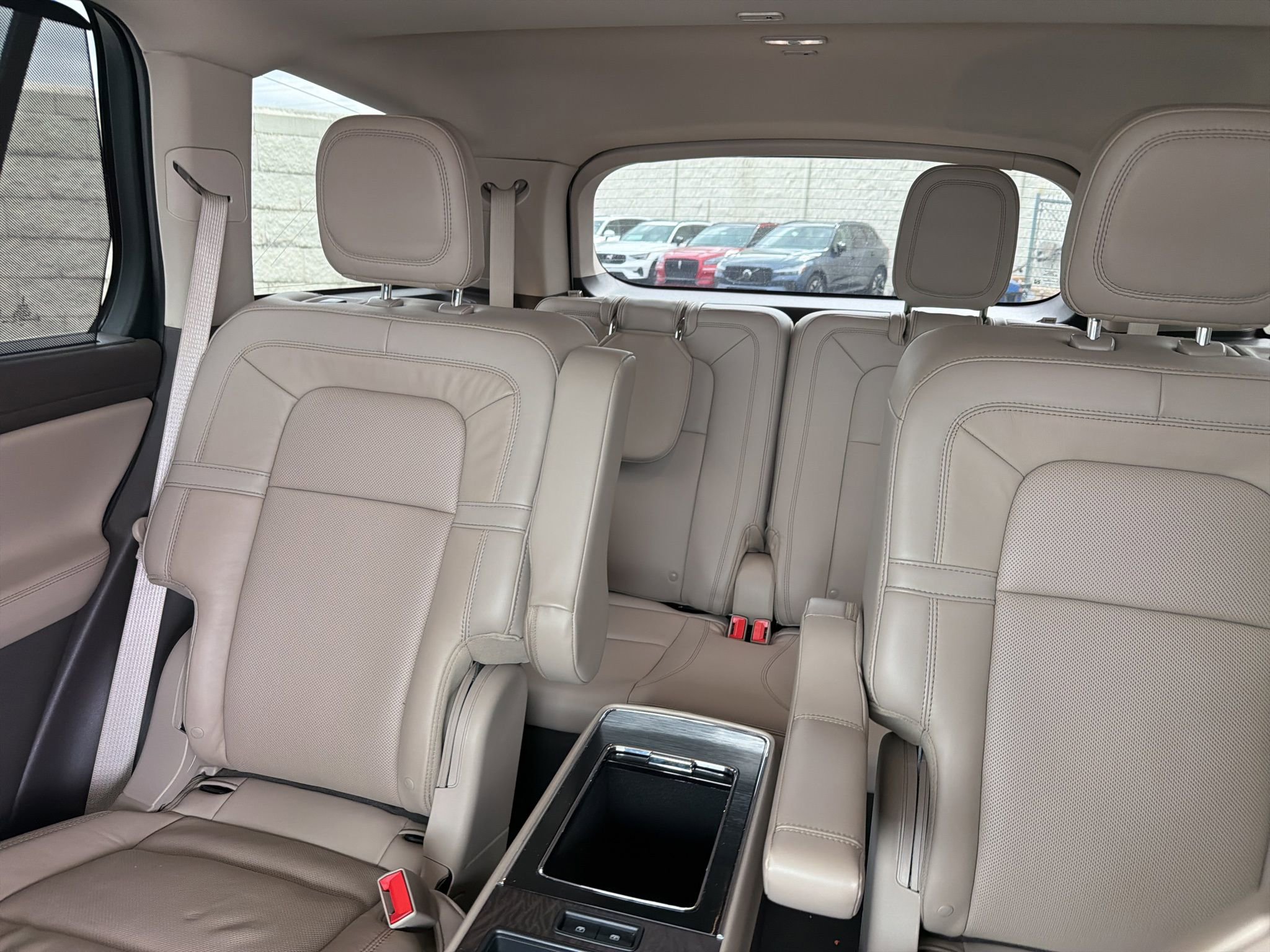 Used 2023 Lincoln Aviator Reserve w/ Equipment Group 201A image 13