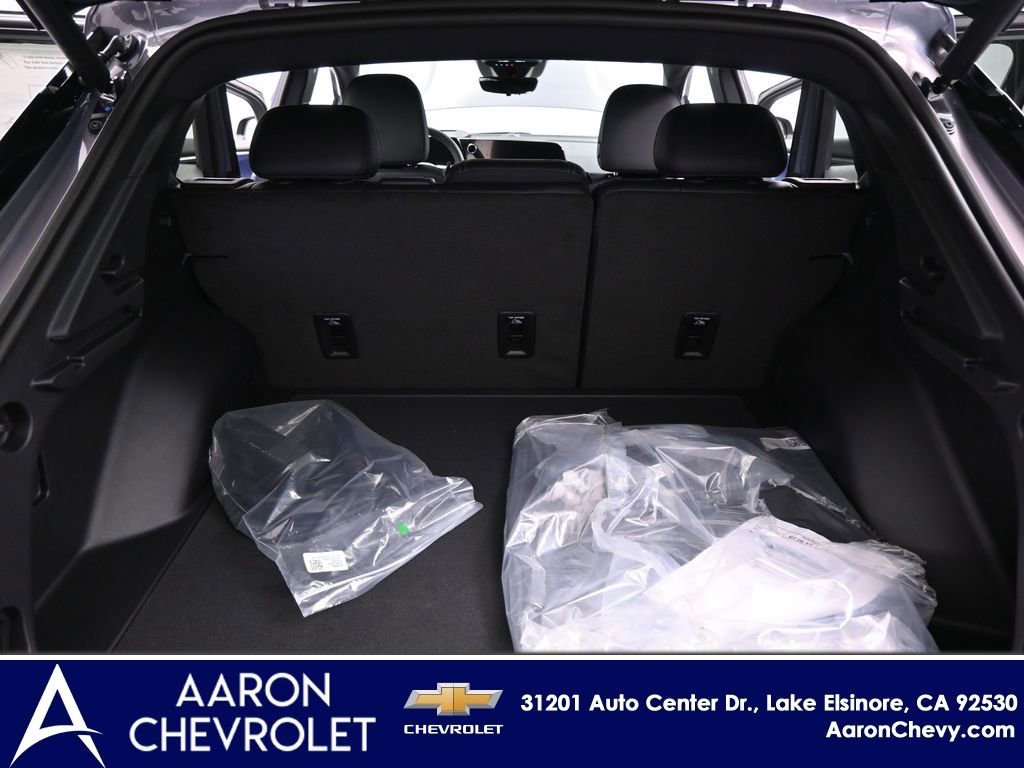 New 2026 Chevrolet Equinox EV LT w/ Convenience Package II FWD image 28