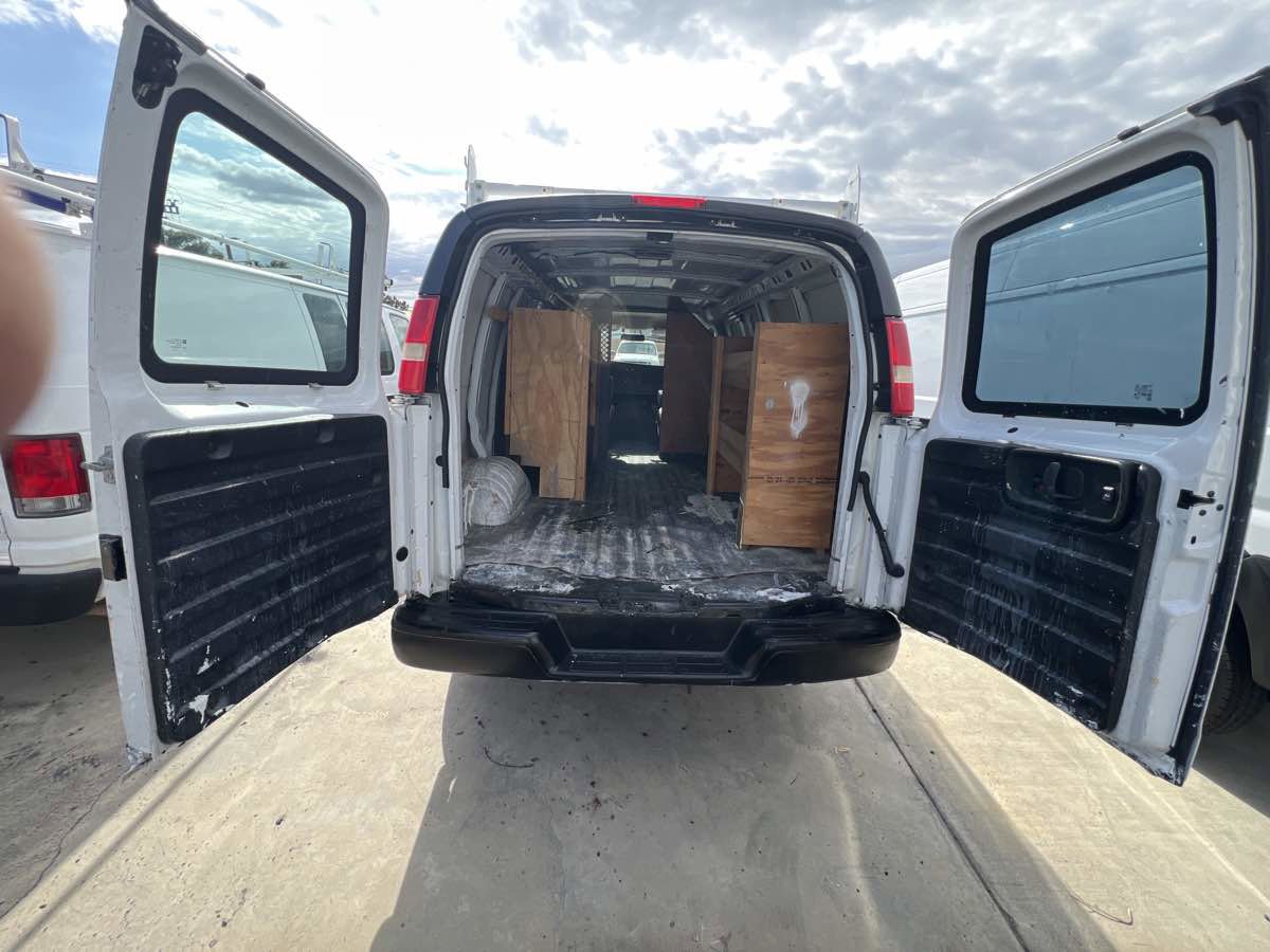 Used 2014 GMC Savana 2500 RWD image 12