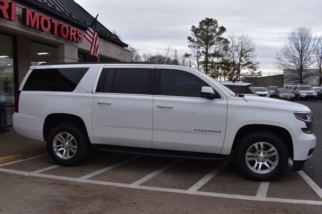 Used 2018 Chevrolet Suburban LT image 6
