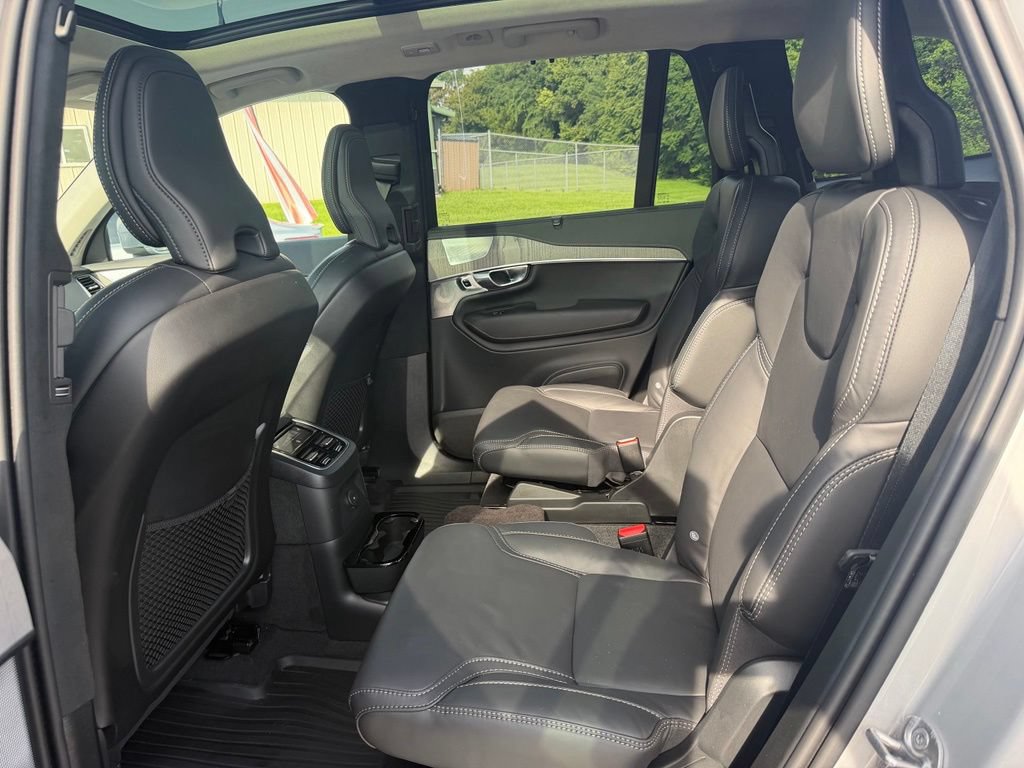 Used 2025 Volvo XC90 T8 Ultra AWD/4WD image 23