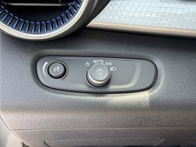 New 2026 Chevrolet Trax LT w/ Driver Confidence Package FWD image 28