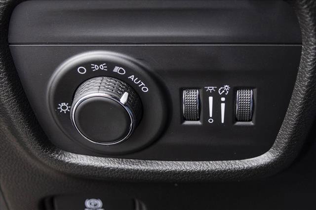 Used 2023 Jeep Grand Cherokee Altitude image 13