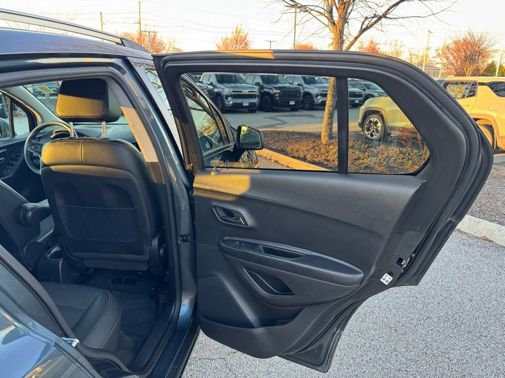 Used 2021 Chevrolet Trax LT w/ Driver Confidence Package image 20