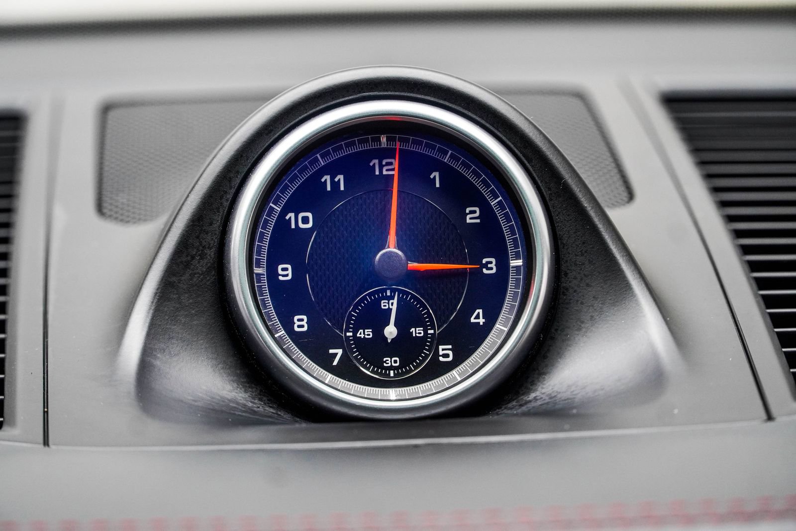 Used 2018 Porsche Macan S image 32