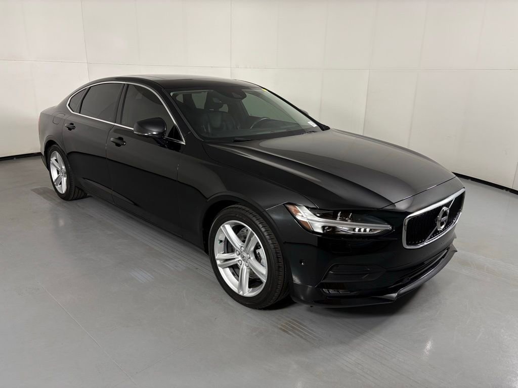 Used 2018 Volvo S90 T5 Momentum w/ Convenience Package image 2