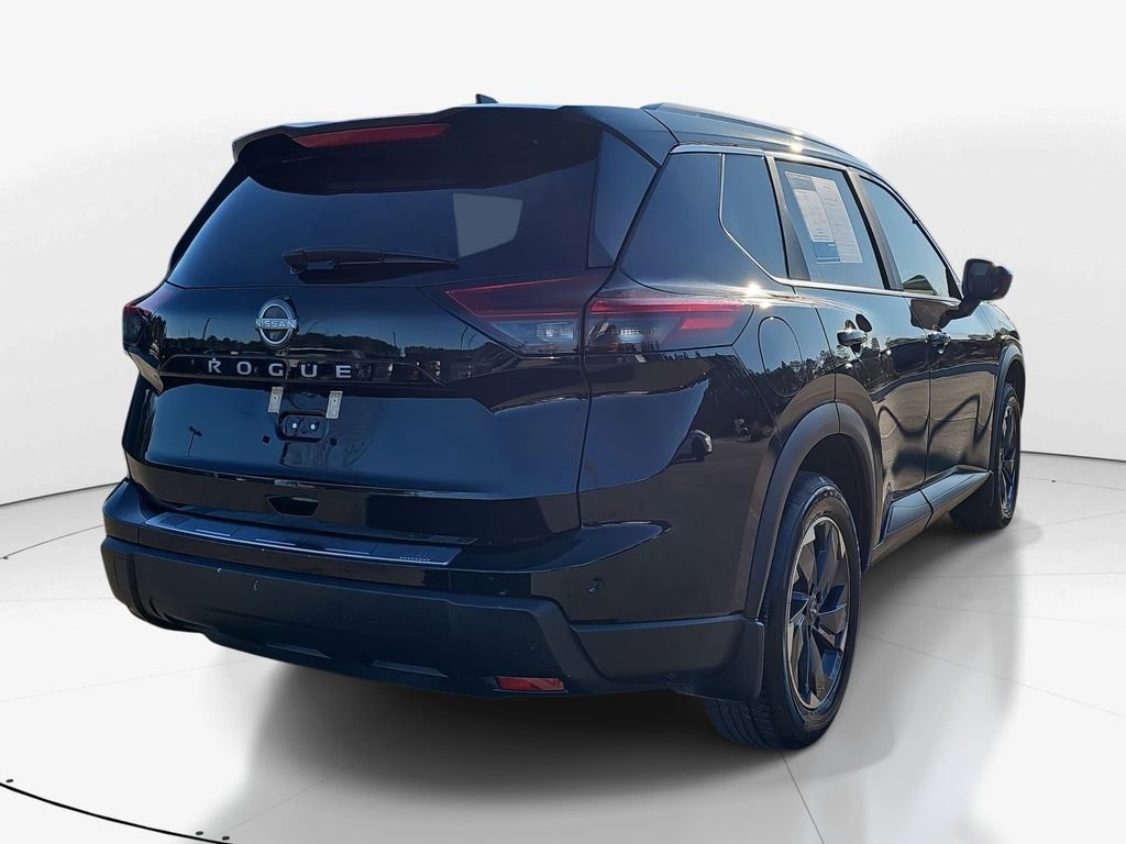 Used 2025 Nissan Rogue SV w/ SV Premium Package image 5