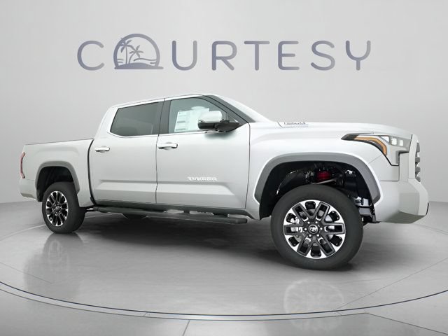 Used 2025 Toyota Tundra Limited AWD/4WD image 18