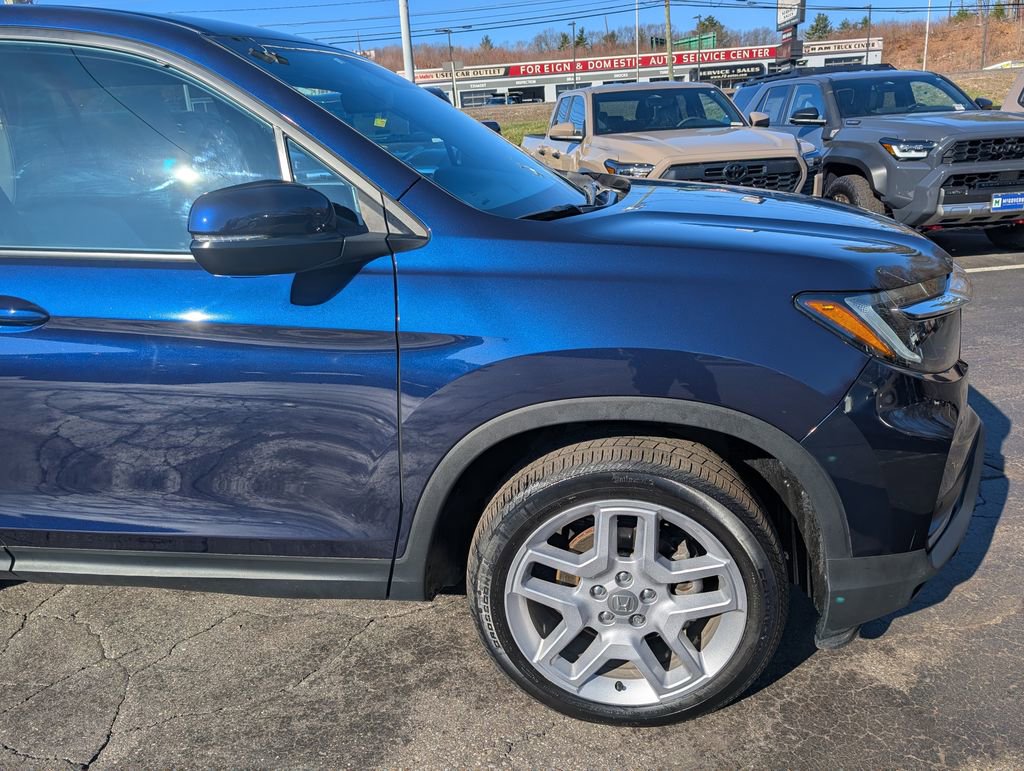 Used 2024 Honda Passport EX-L image 11