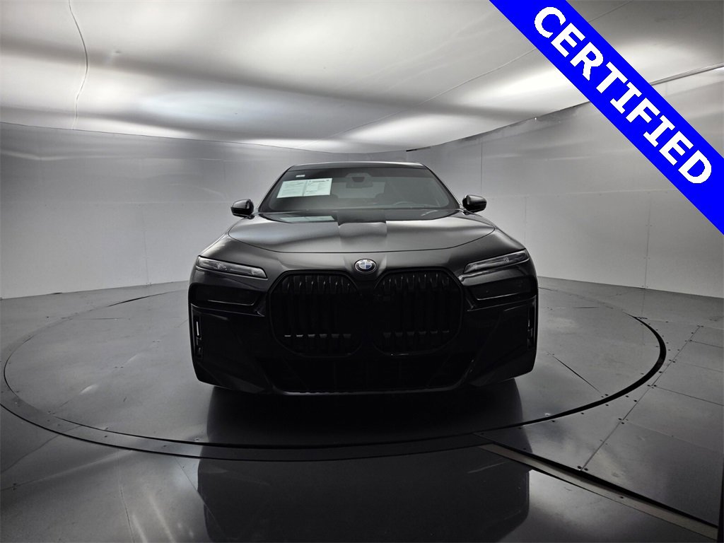 Used 2024 BMW 760i xDrive w/ Executive Package image 3